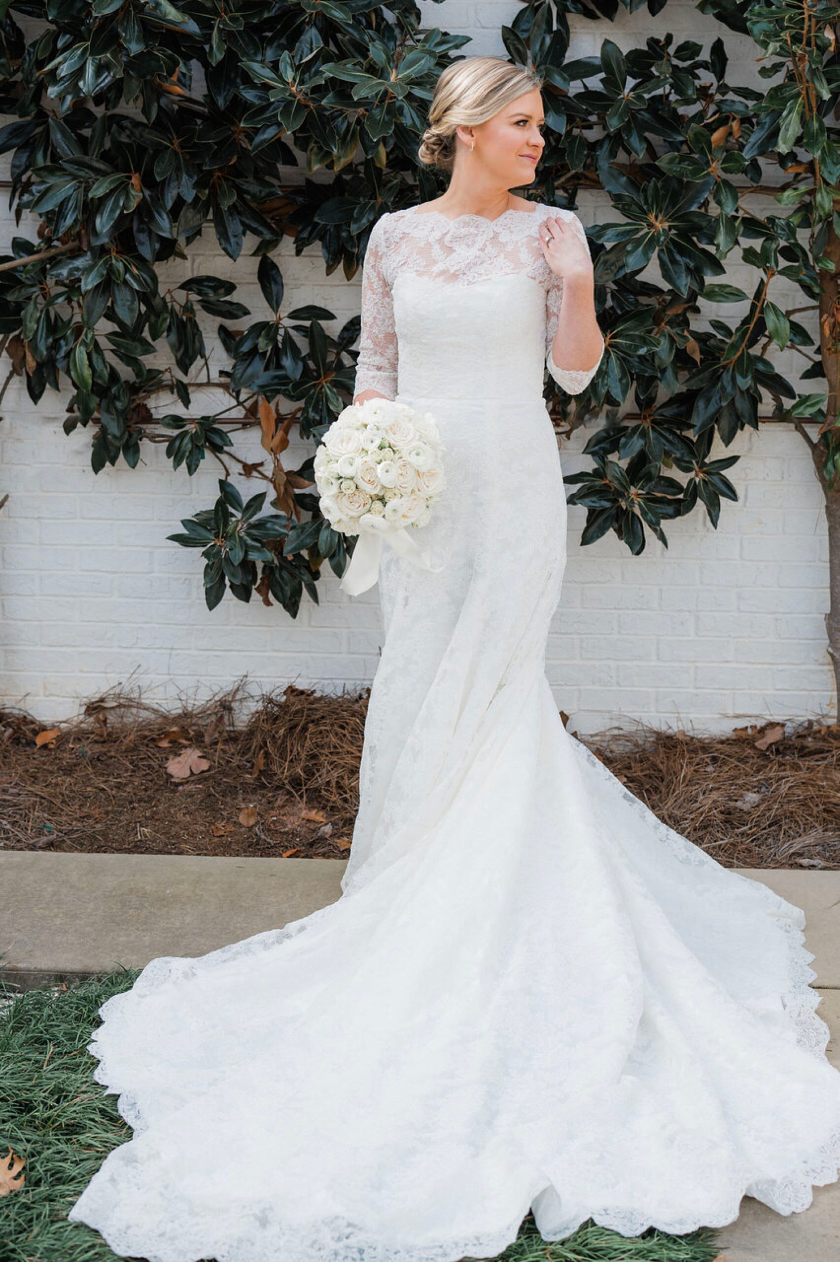 elegant bridal photos from Joyful Witt House Wedding in Decatur, AL