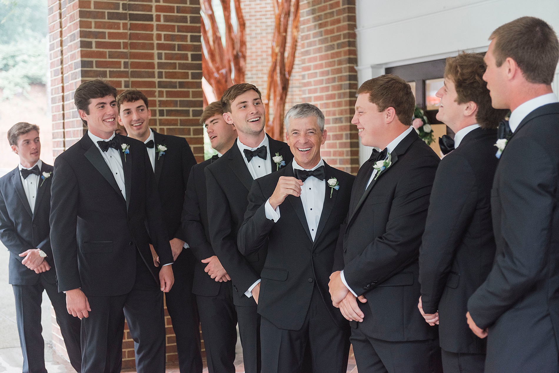 groom and groomsmen
