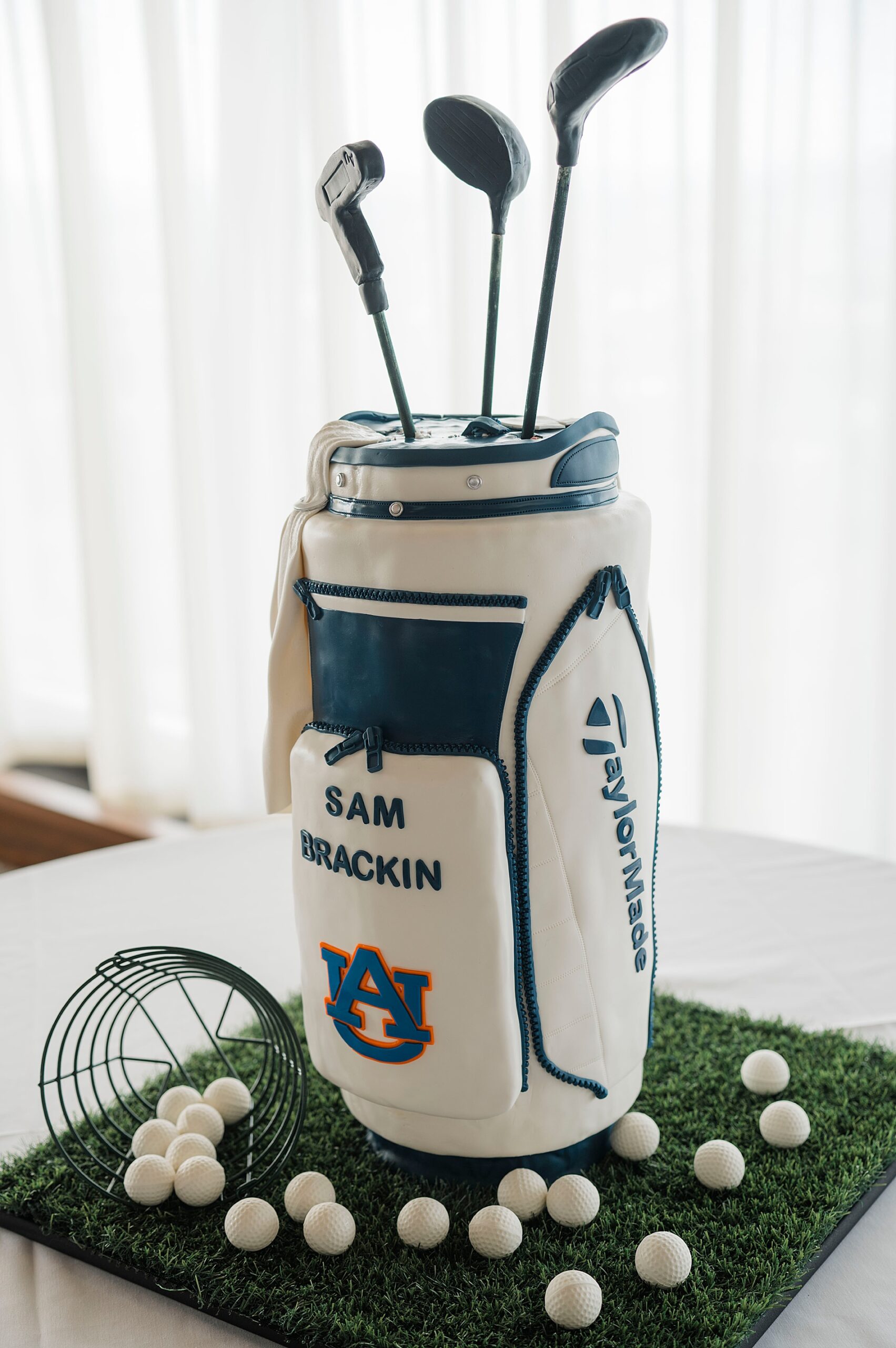 custom groom's cake of golf clubs in golf bag