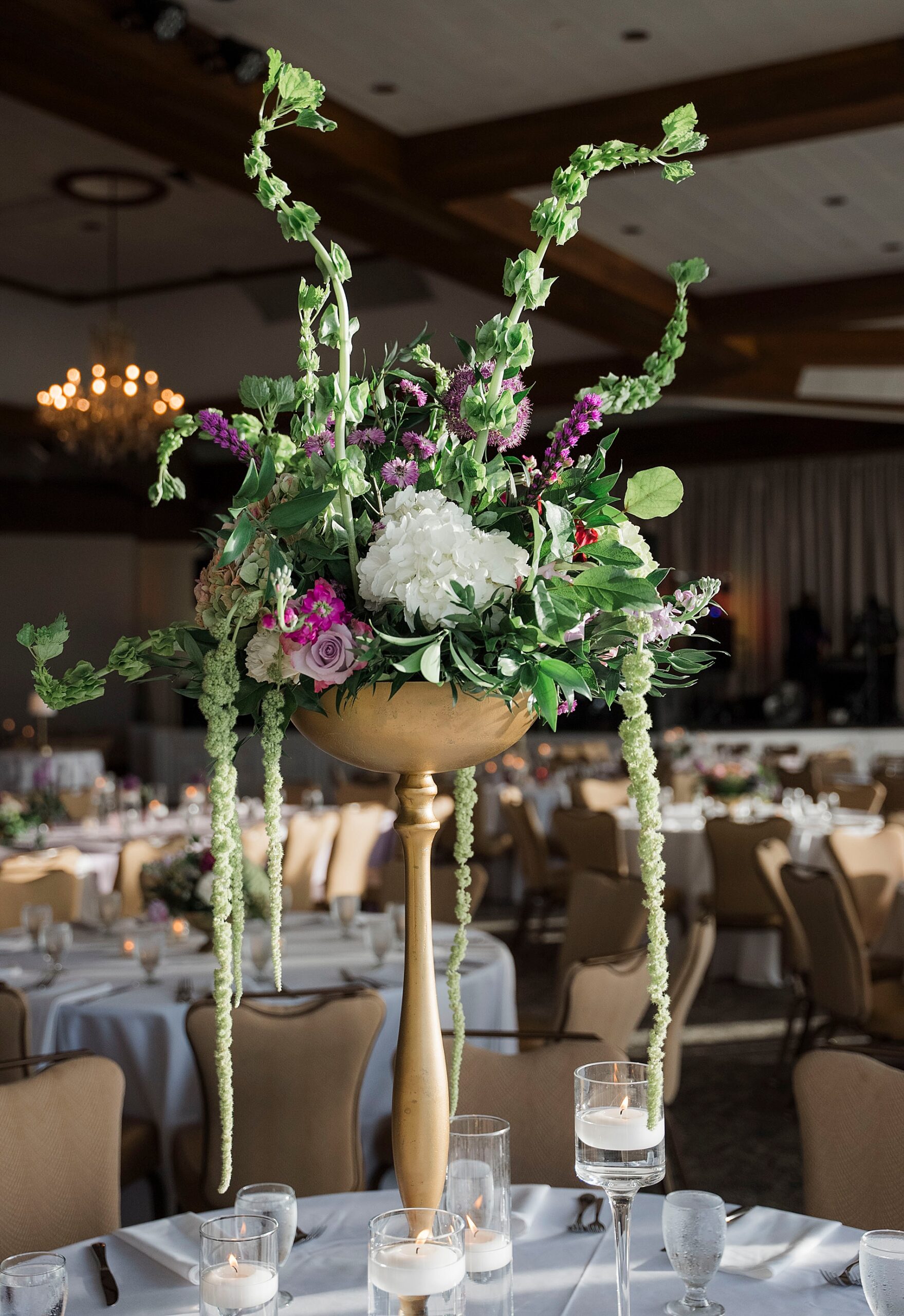 Elegant Spring Wedding details at The Club