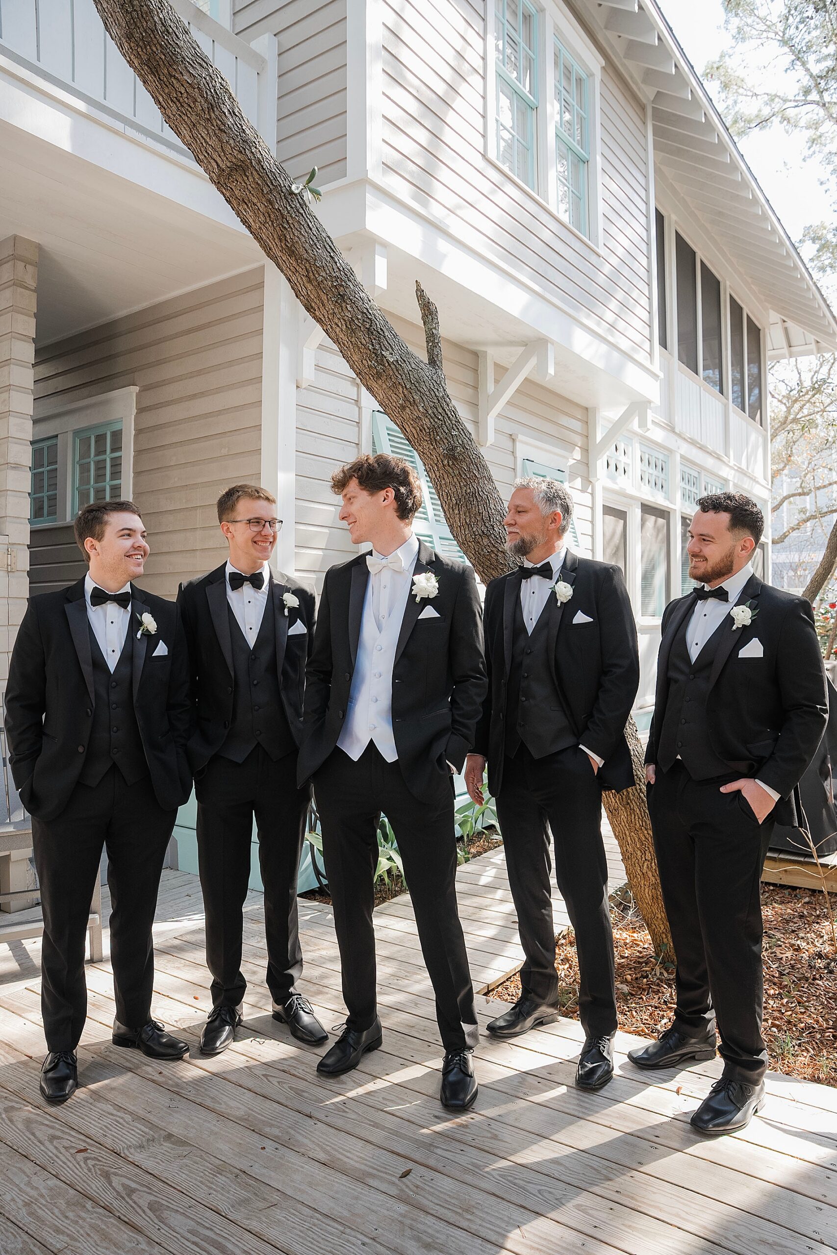 groom and groomsmen photos 
