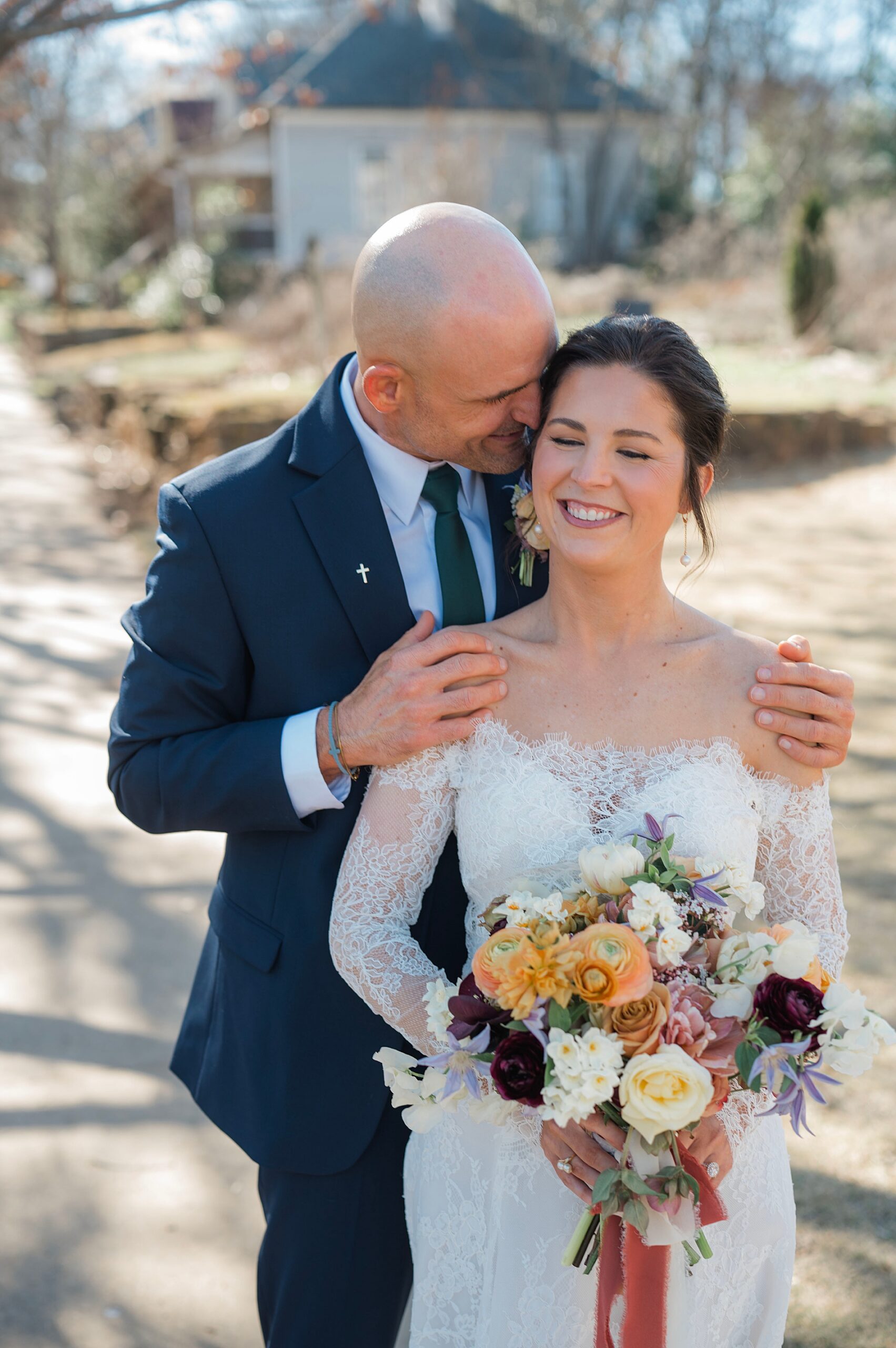 candid wedding photos by true-to-color wedding photographer, Je Vois photography