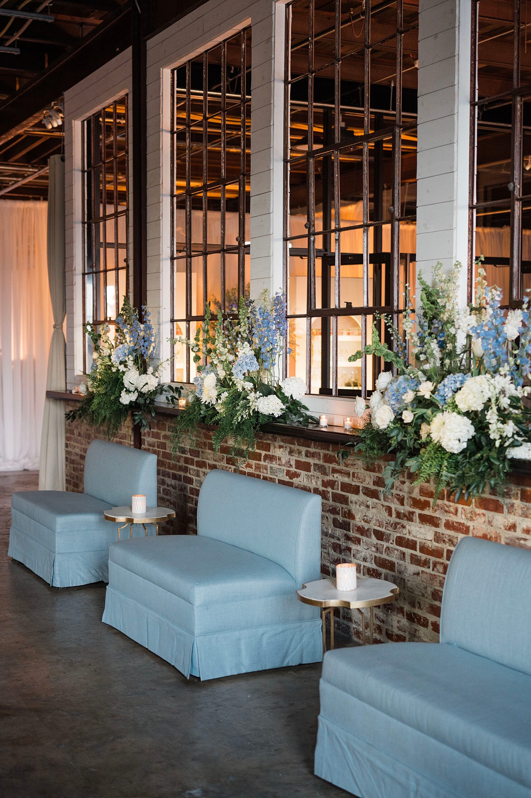 seating area and florals at Cotton Creek in Cullman, AL 